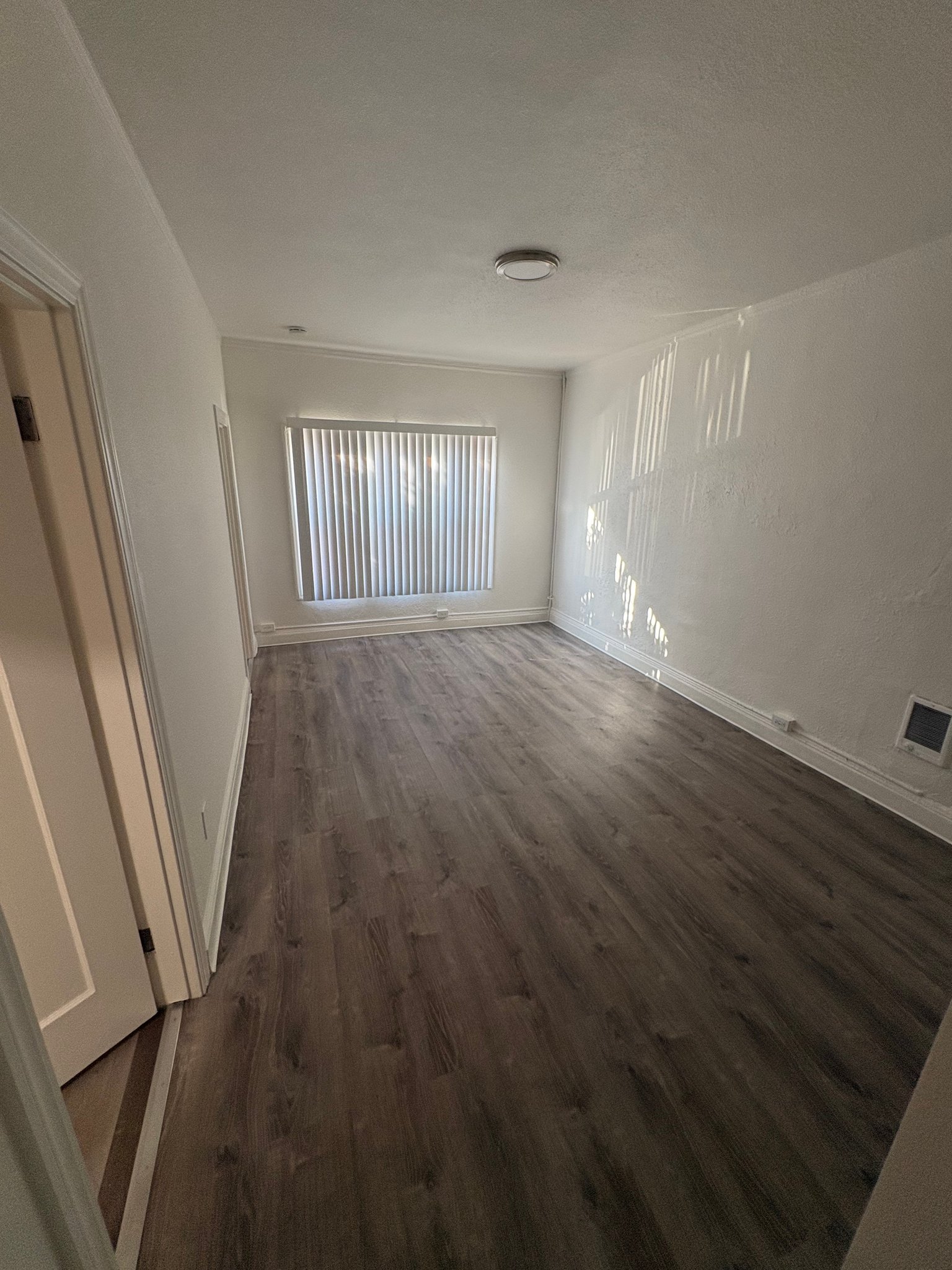 Oakland Apartment: 1900 26th Ave.