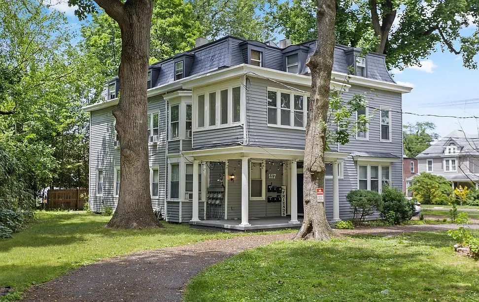 Merchantville Apartment: 117 E Walnut Ave