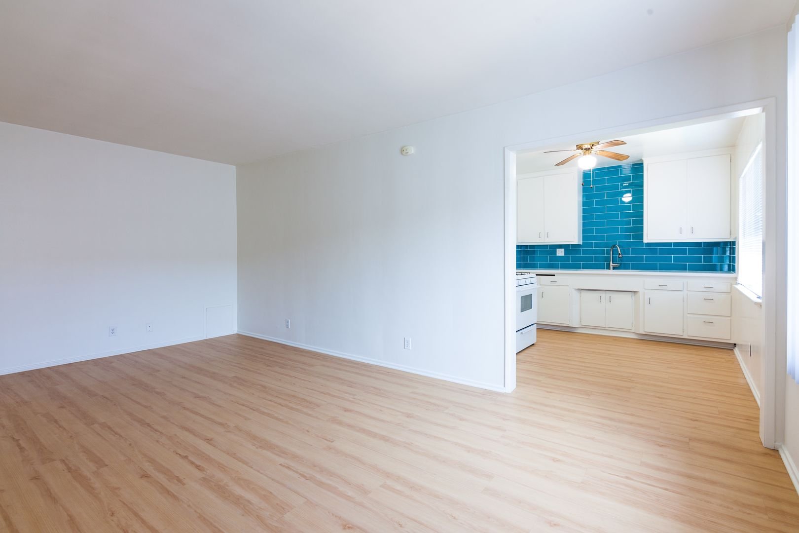 Los Angeles Apartment: 1243 Federal Ave