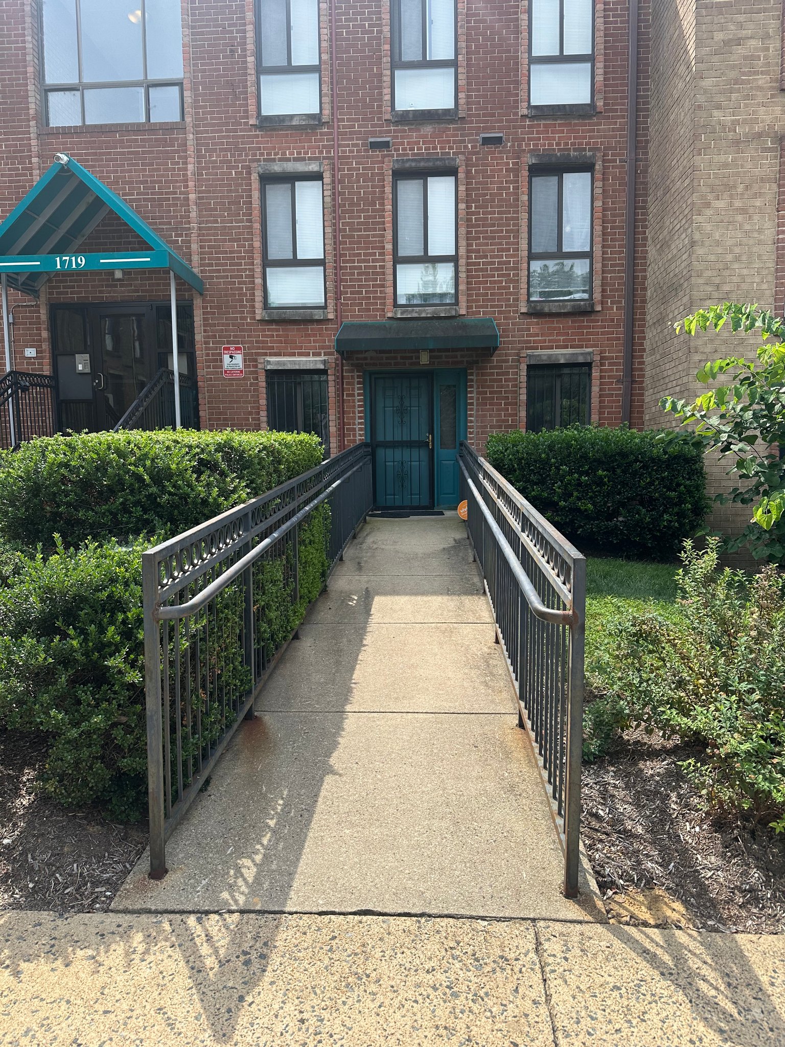 Washington Condo: 1719 Gainesville St SE