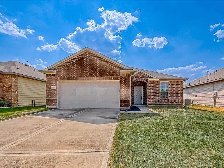 Houston House: 9819 Swindale Ridge Ln
