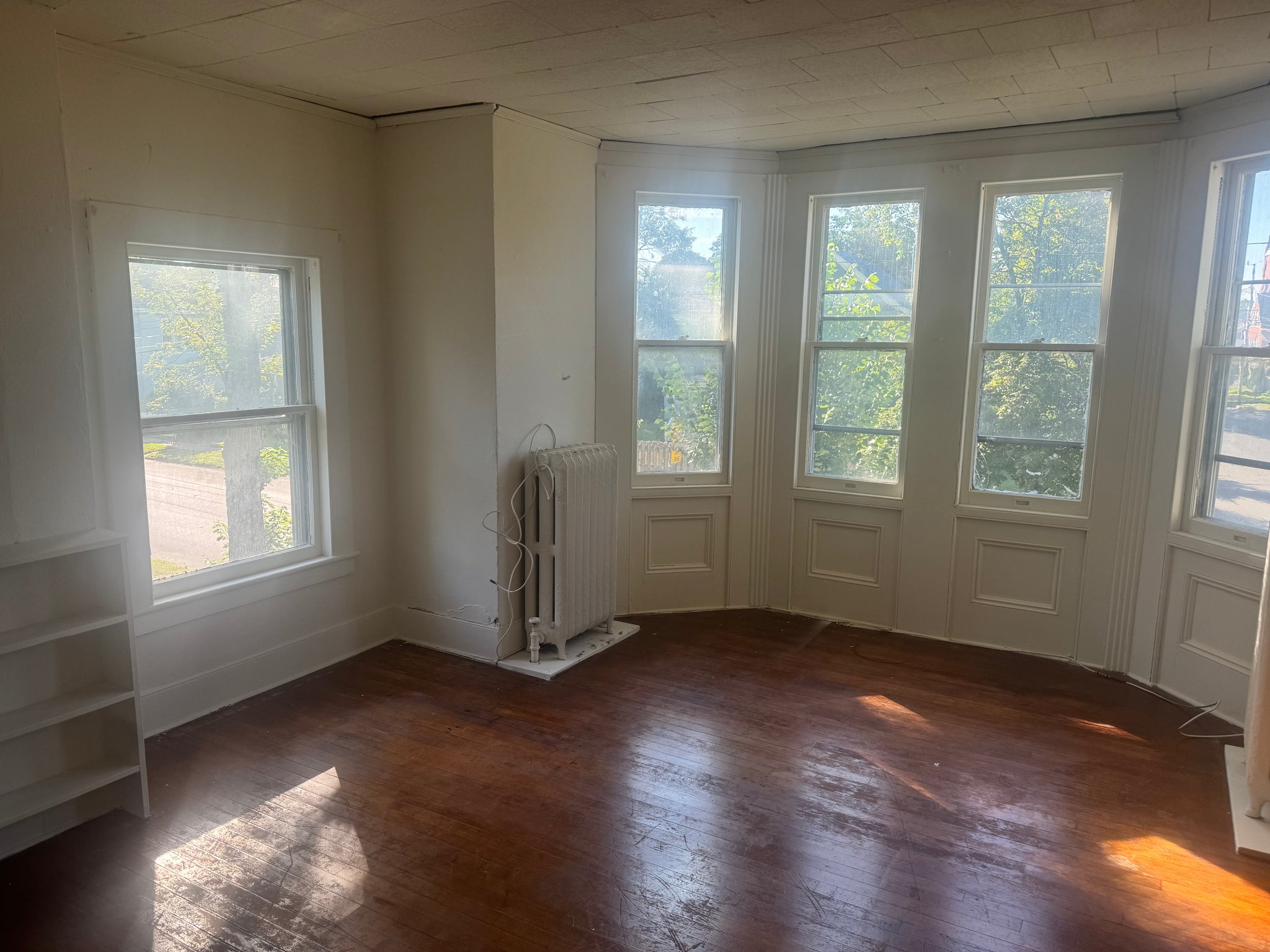 Saugerties Apartment: 23 Lafayette St