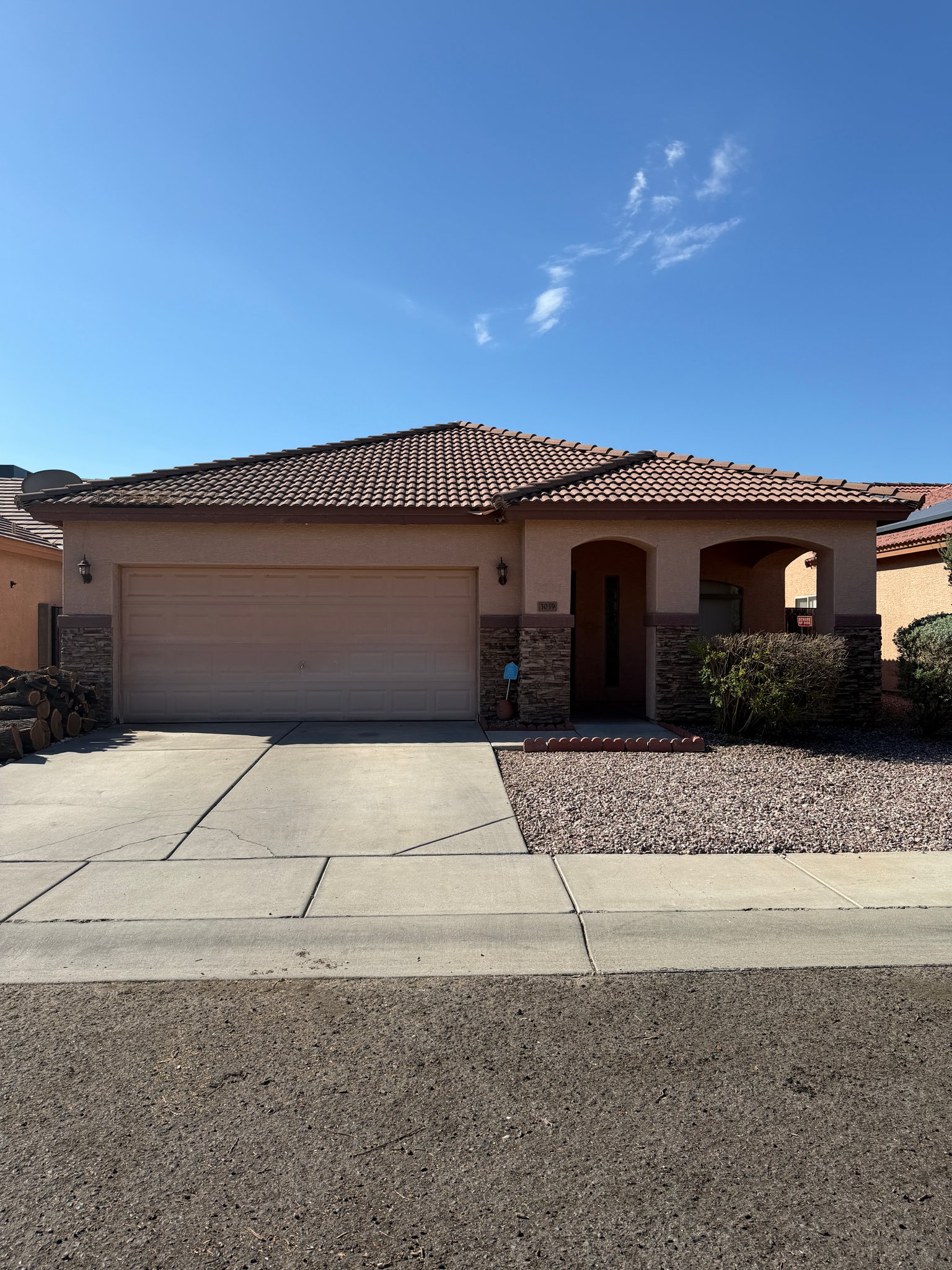 PHOENIX House: 3039 E KINGS AVE