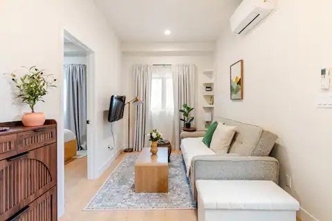 Los Angeles House: 3236 1/2 Cattaraugus Ave.