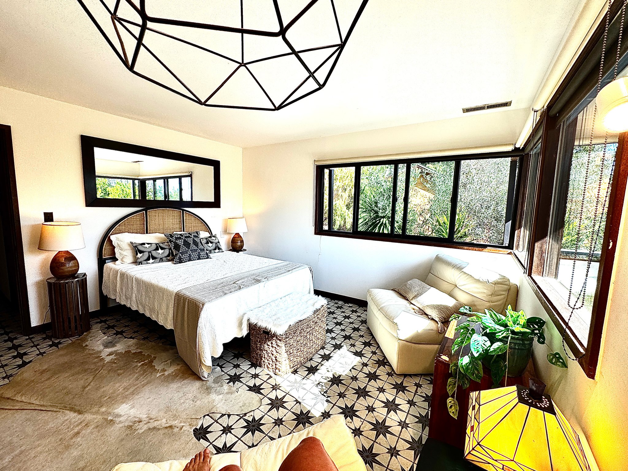 Berkeley Apartment: 10 Maybeck Twin Dr