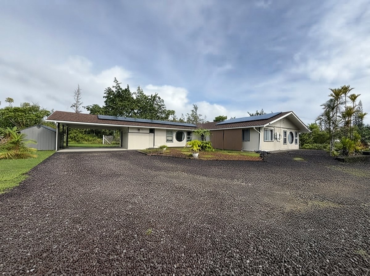 Keaau House: 15-1672 Beach Rd