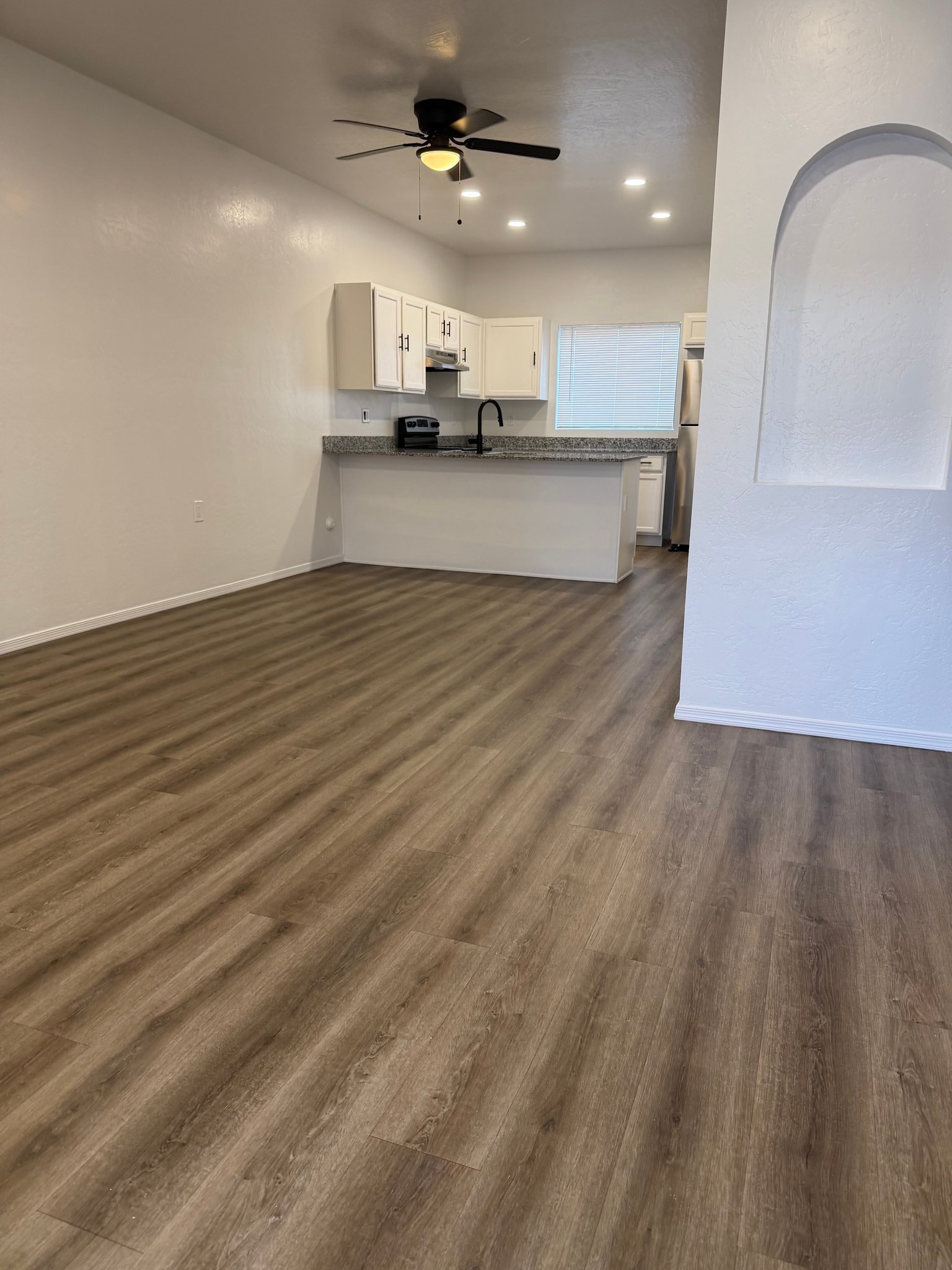 Casa Grande Apartment: 515 E. 6th Street