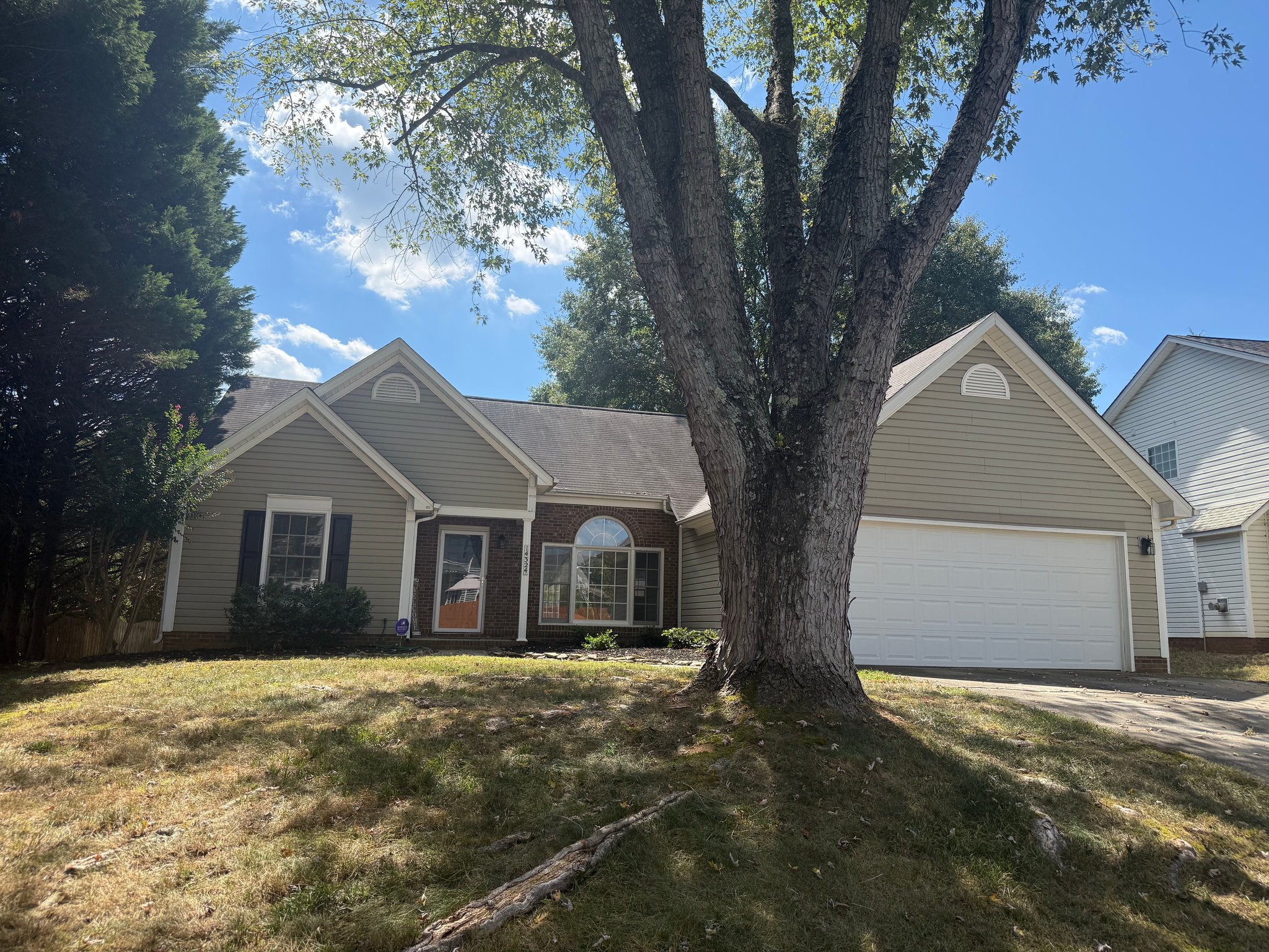 Charlotte House: 14324 Joseph Clark Rd