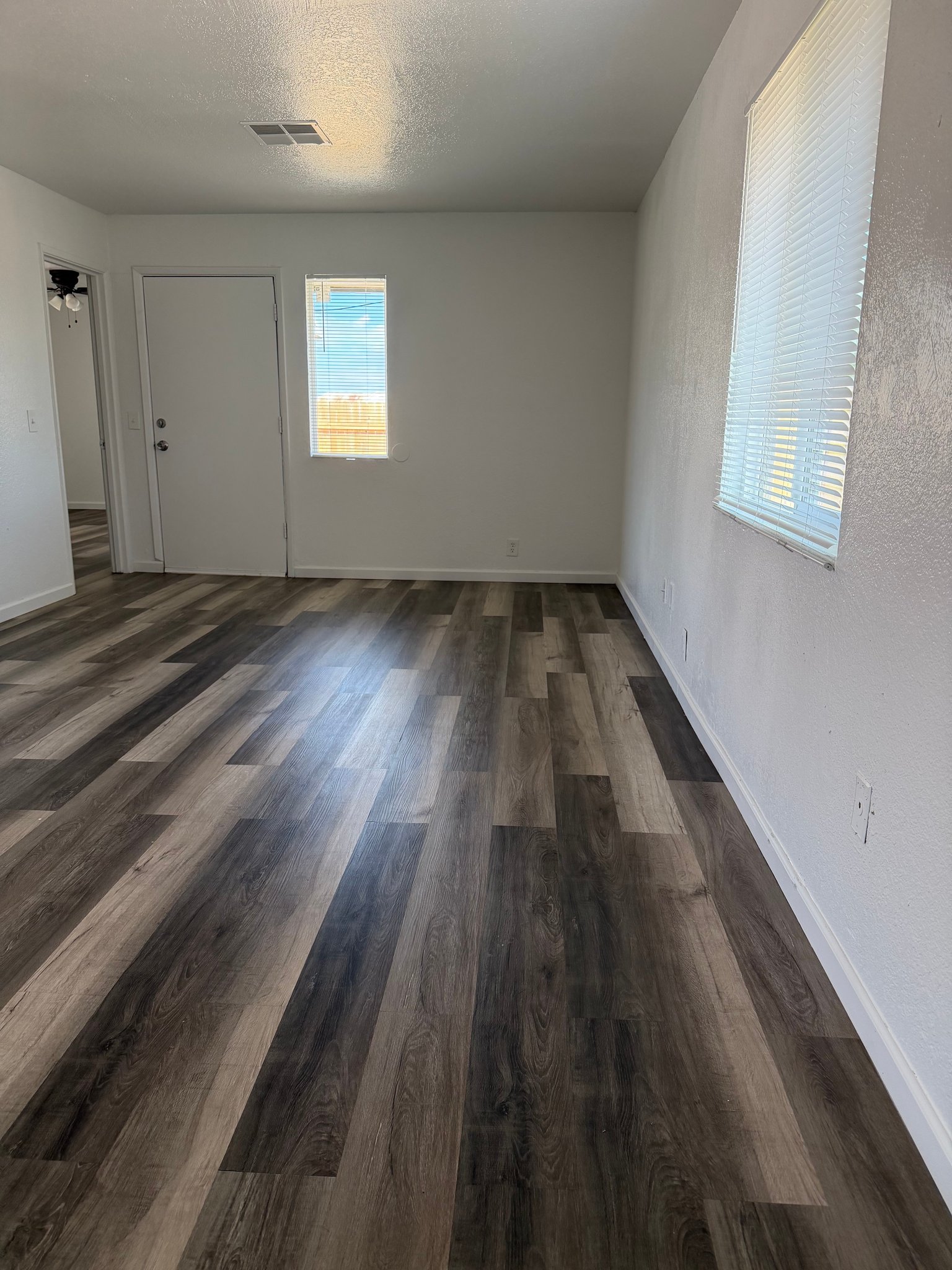 florence Apartment: 220 W. 9th St.