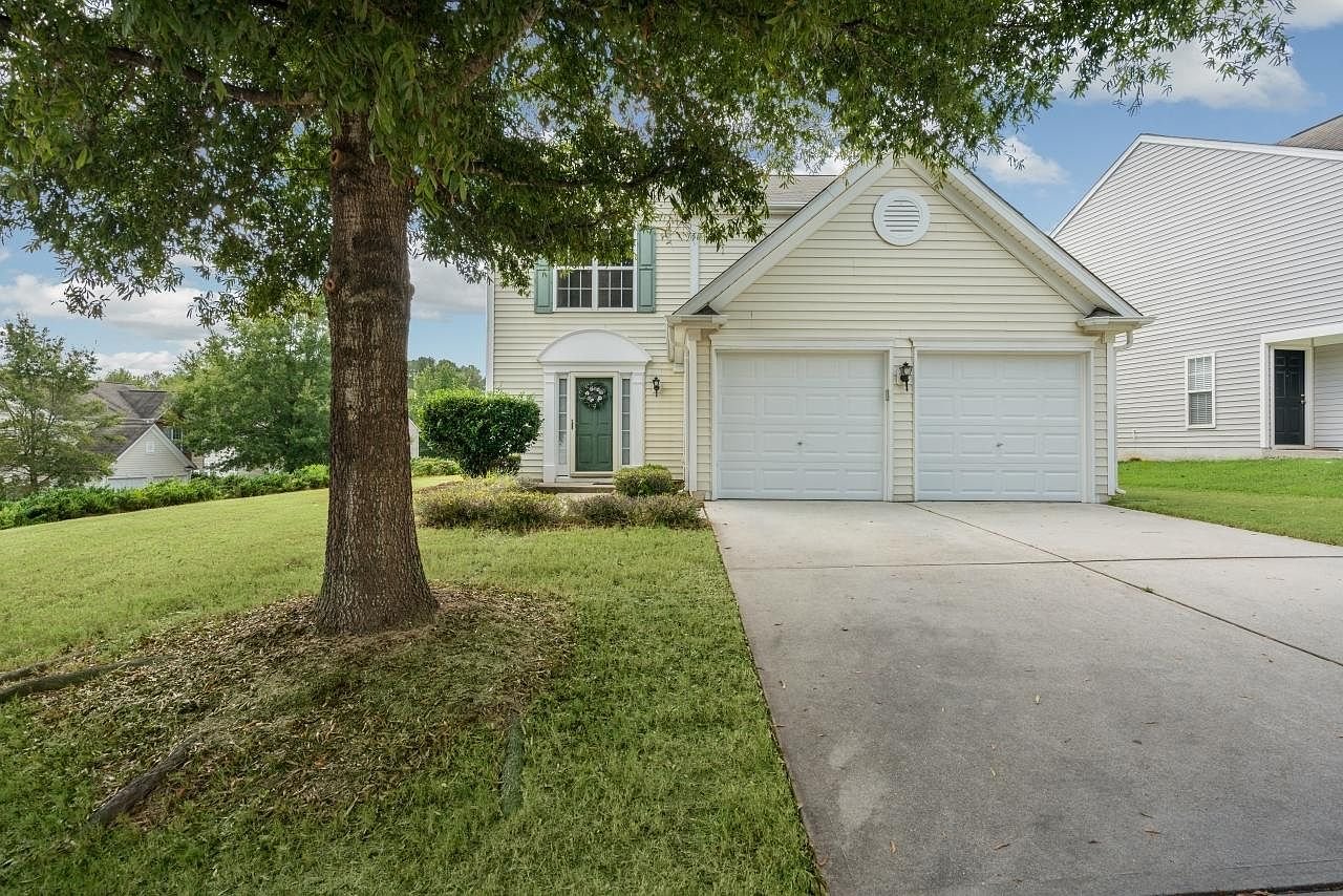 Raleigh House: 5020 Babbling Brook Dr