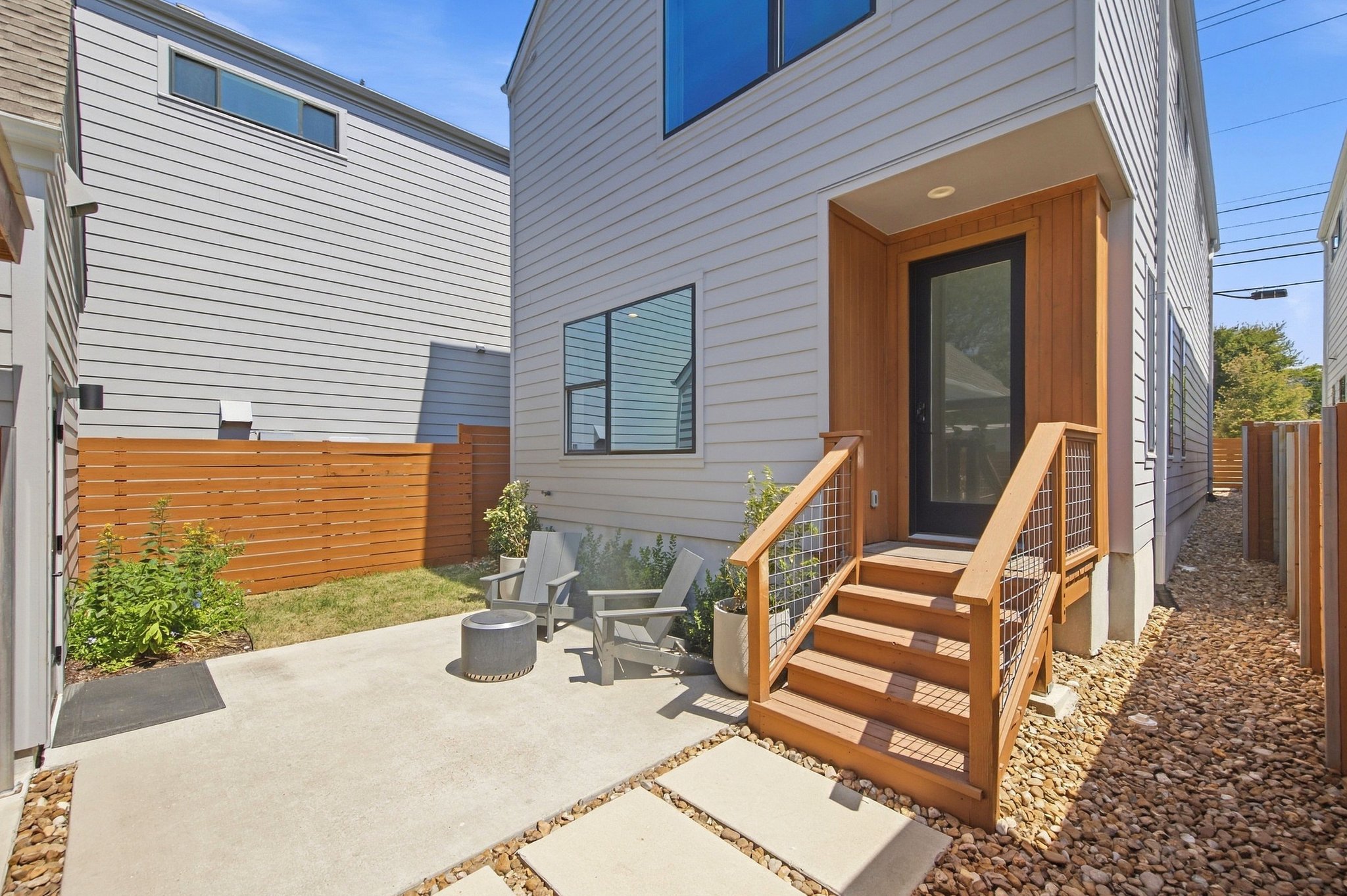 Austin House: 4020 Airport Blvd