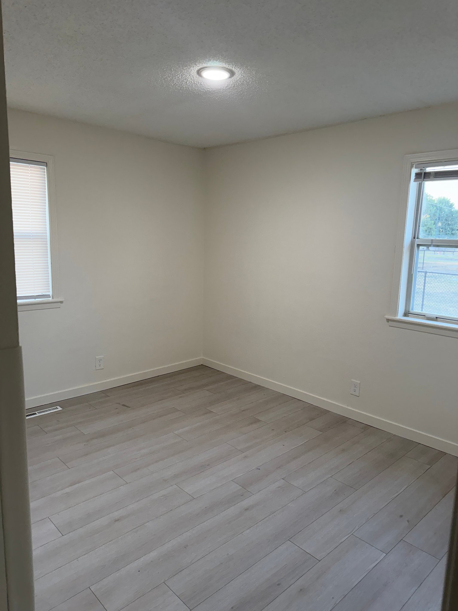 Wichita House: 1502 E Del Mar St