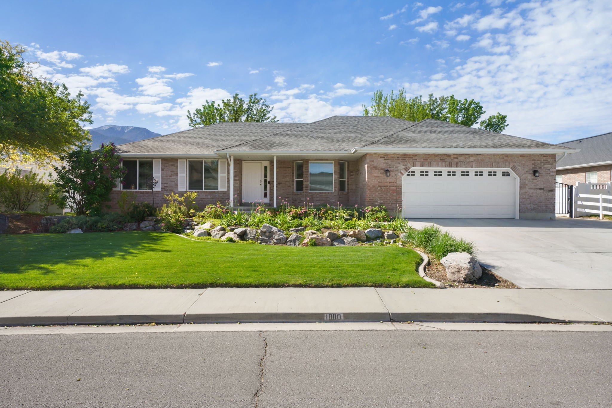 Spanish Fork House: 1000 E 1330 S