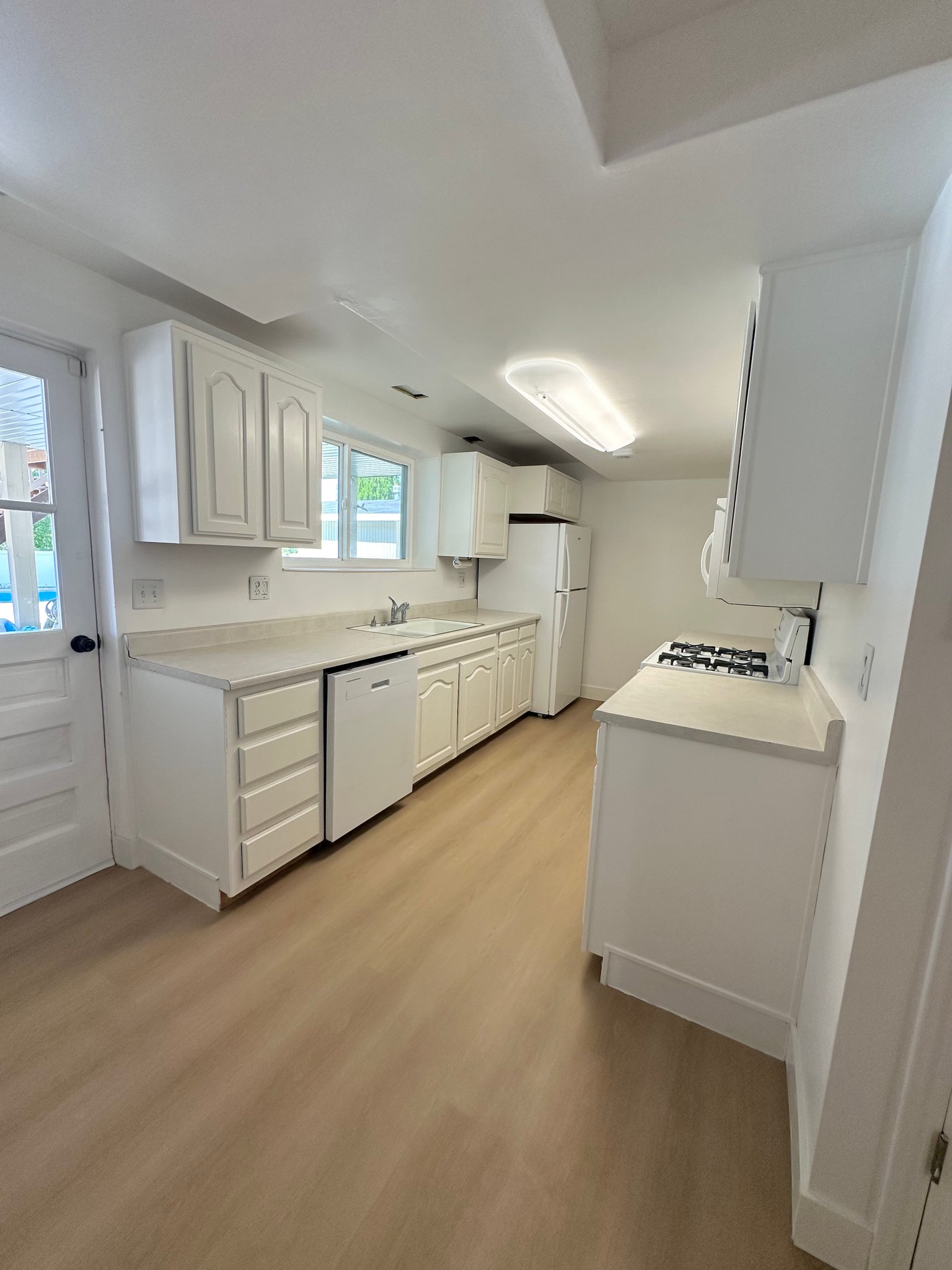 Fruit Heights Single Room: 270 S Edgehill Dr