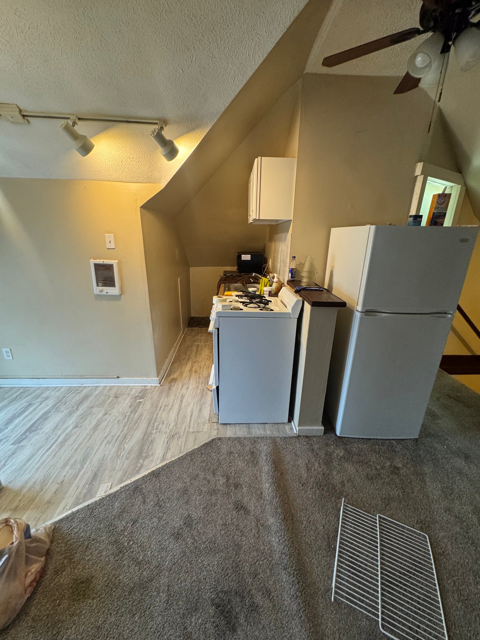 Omaha Apartment: 136 N 31st Ave