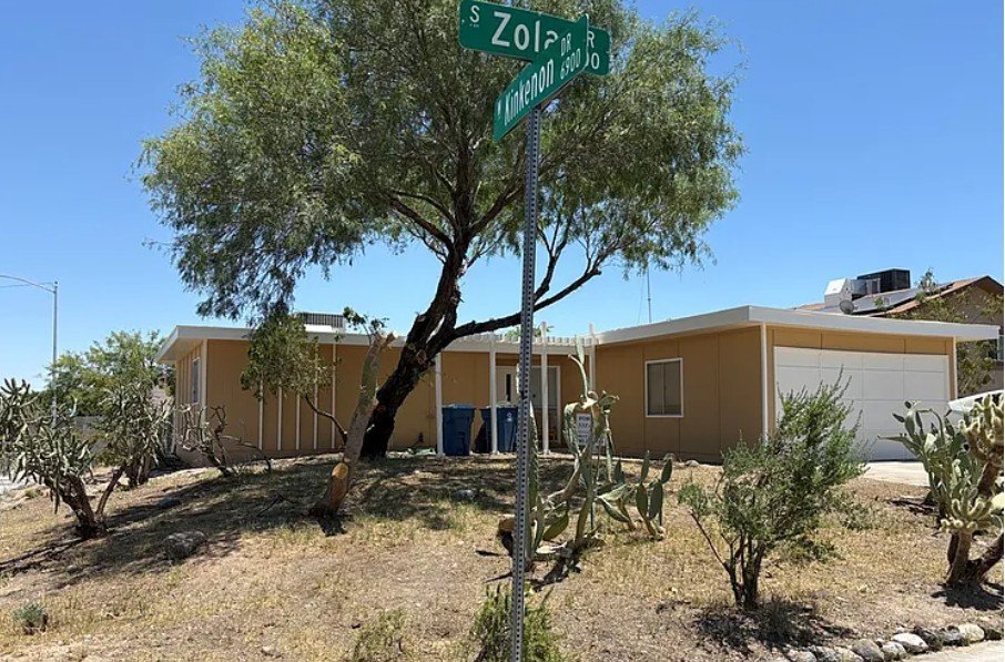 Las Vegas House: 901 Zola Cir