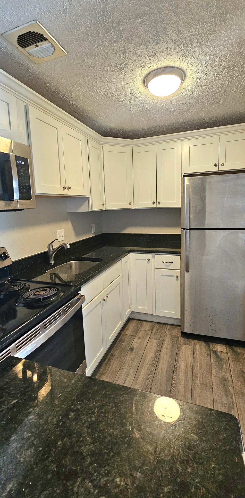 New Haven Apartment: 118 Weybosset St