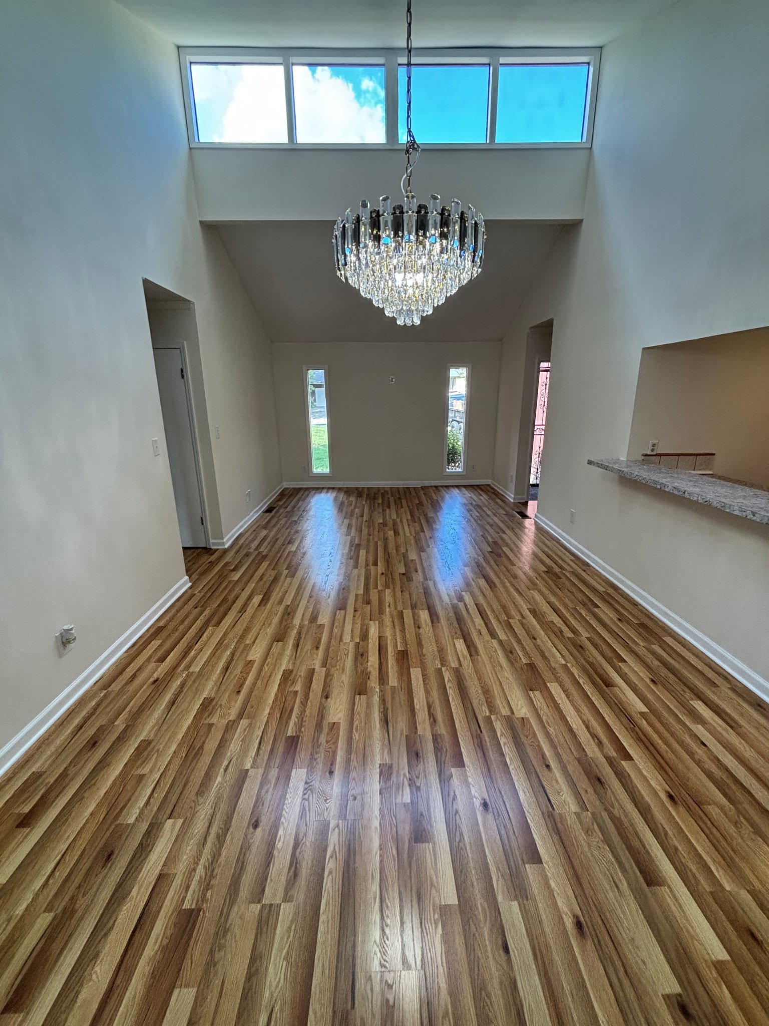 Charlotte House: 7312 Barcliff Dr