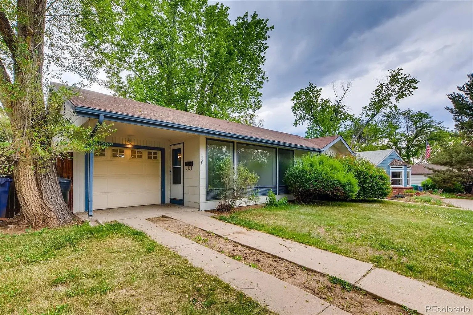 Denver House: 1255 S Grape St
