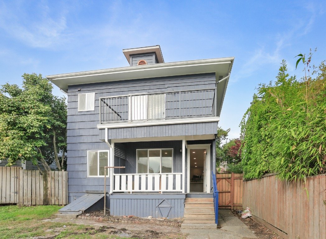 Seattle Multiplex: 3052 22nd Ave W