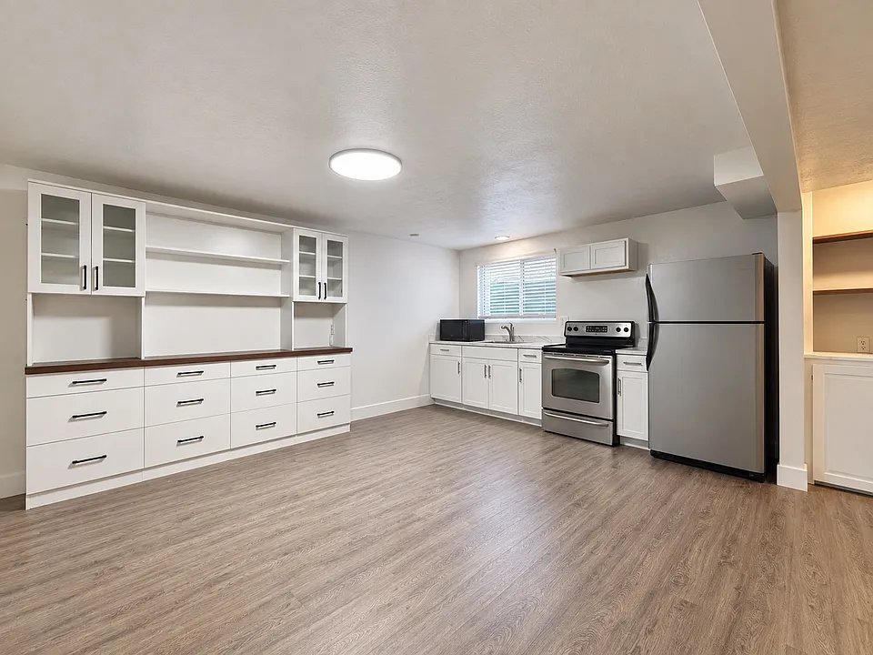 Clinton Multiplex: 1716 N 1300 W