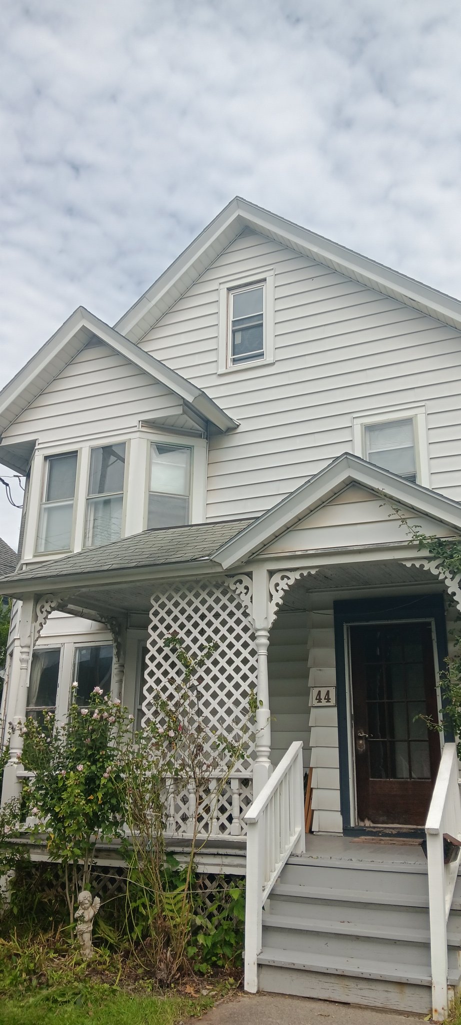Cortland Single Room: 44 maple Ave