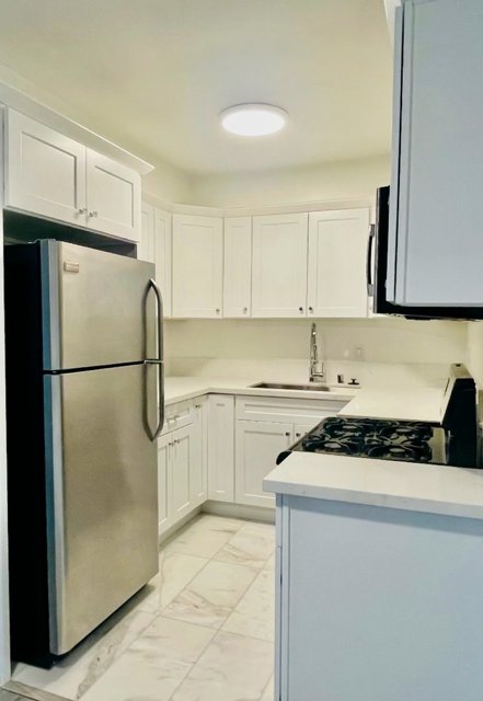 Glendale Apartment: 1595 E. Chevy Chase Drive Glendale, CA 91206