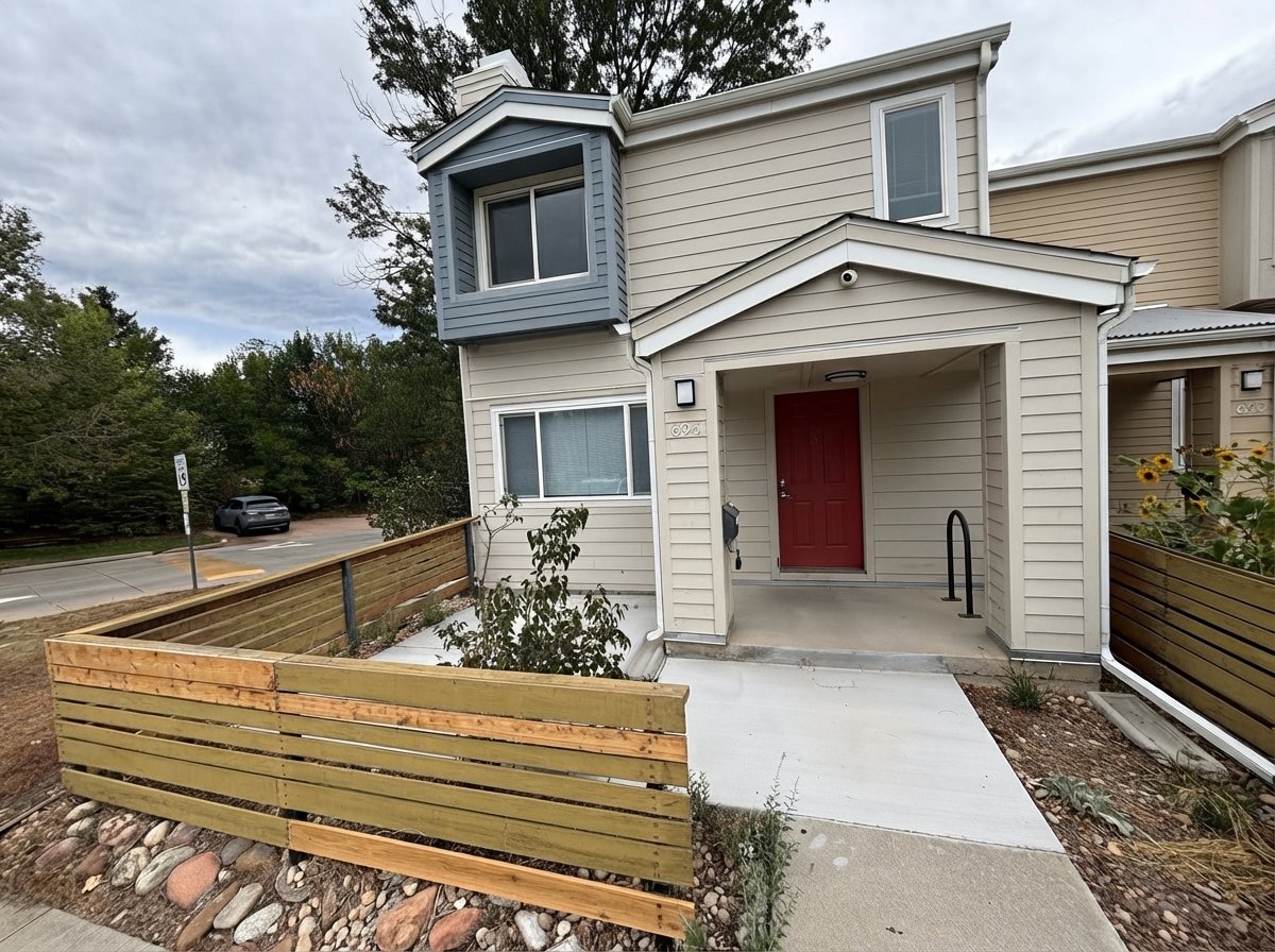 Boulder Townhome: 694 Walden Cir