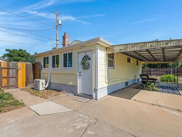 Pueblo House: 2731 E Orman Ave