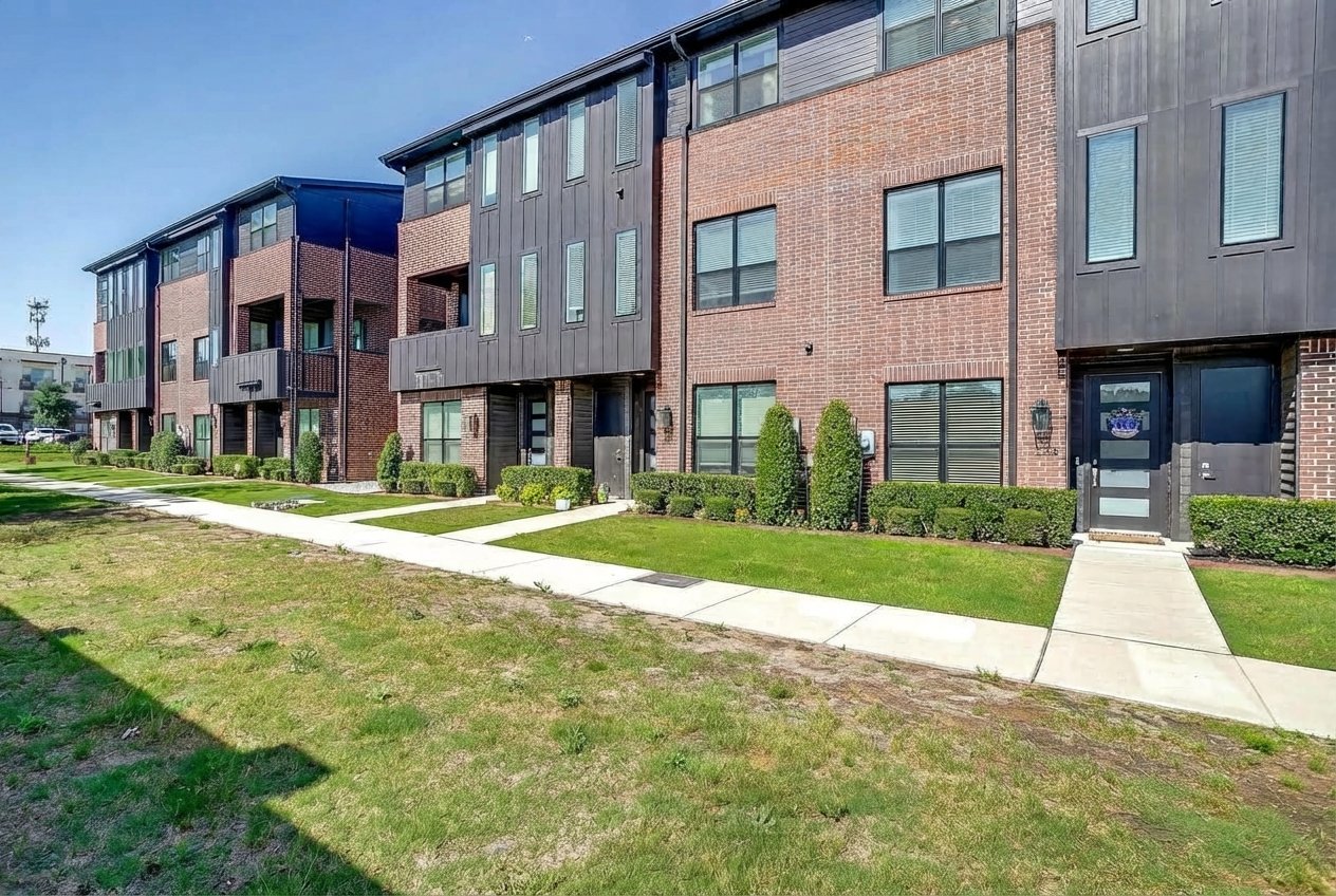 Fort Worth Townhome: 2818 Addison park lane
