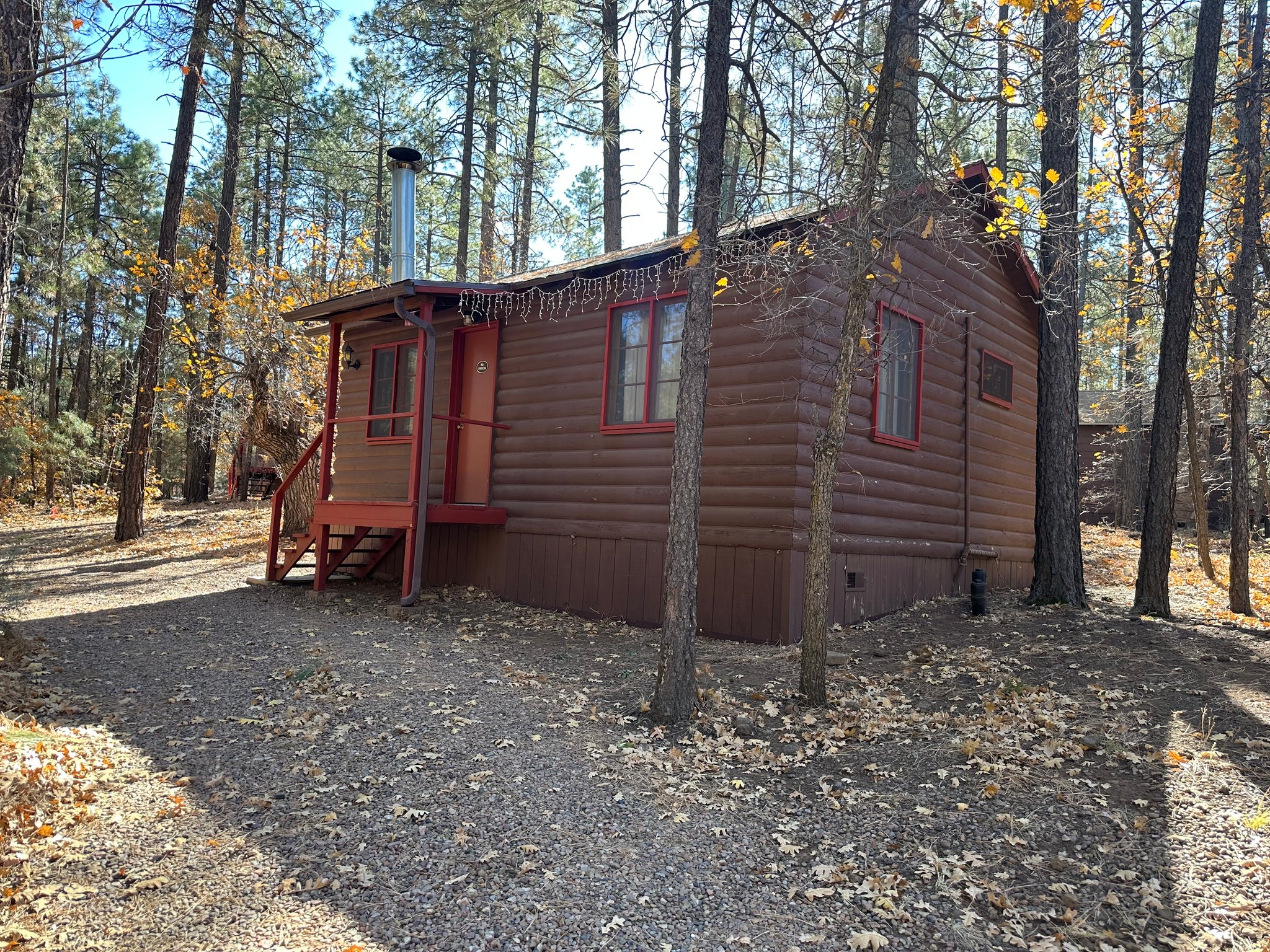 Pinetop House: 237 E White Mountain Blvd