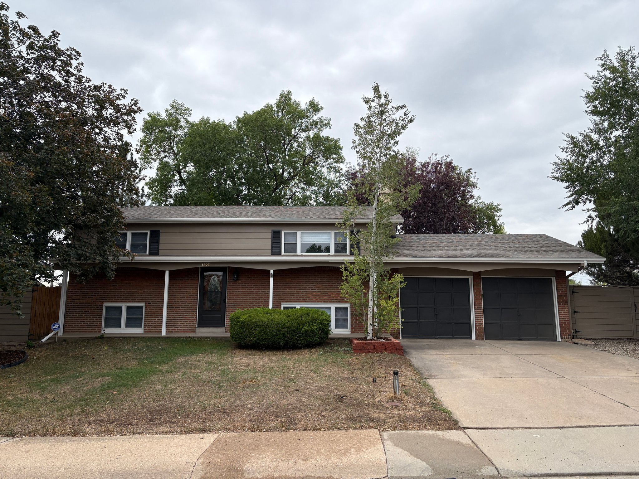 Loveland House: 1208 Sycamore Dr
