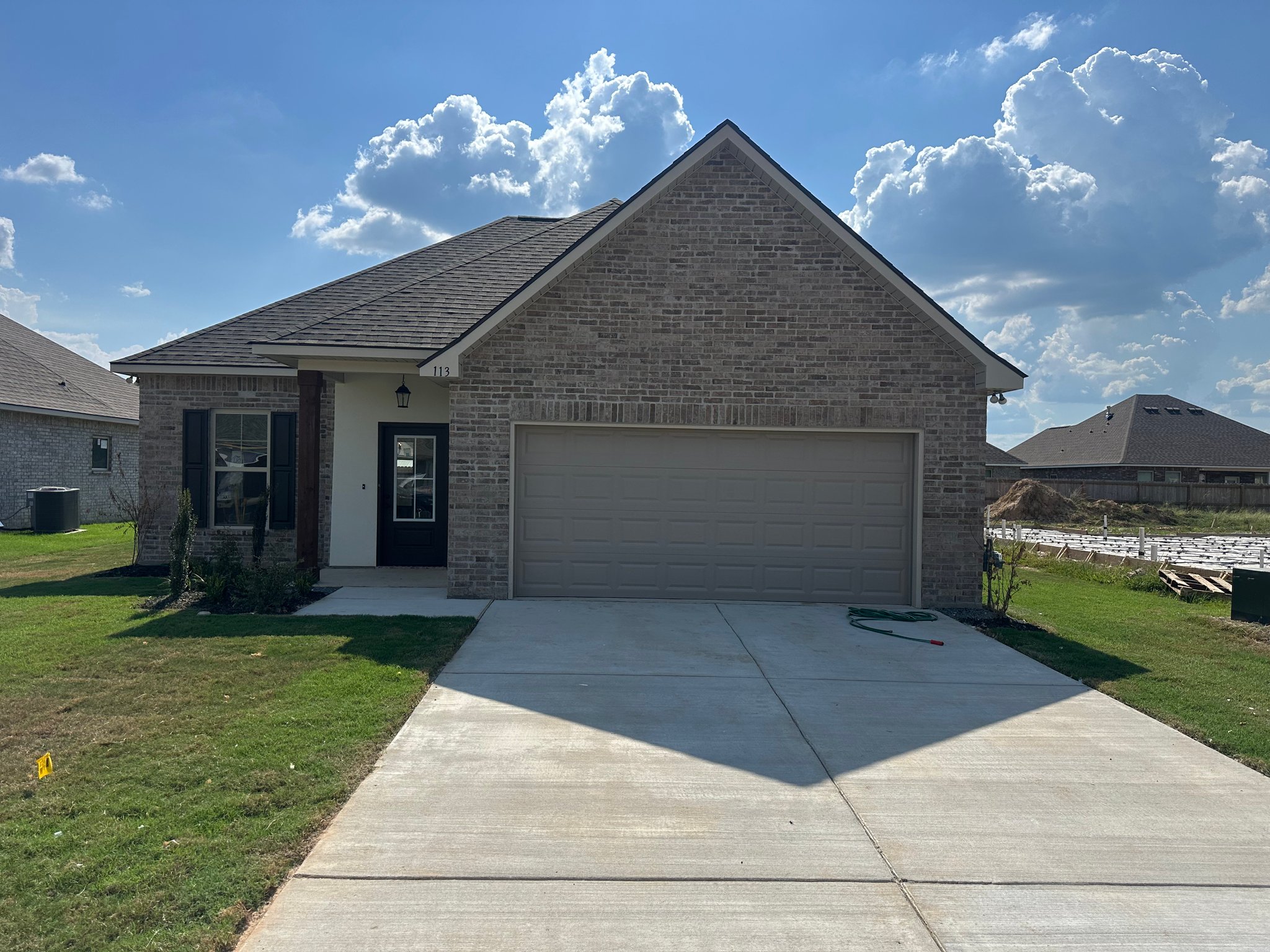 Sterlington House: 113 Oak Meadow rd