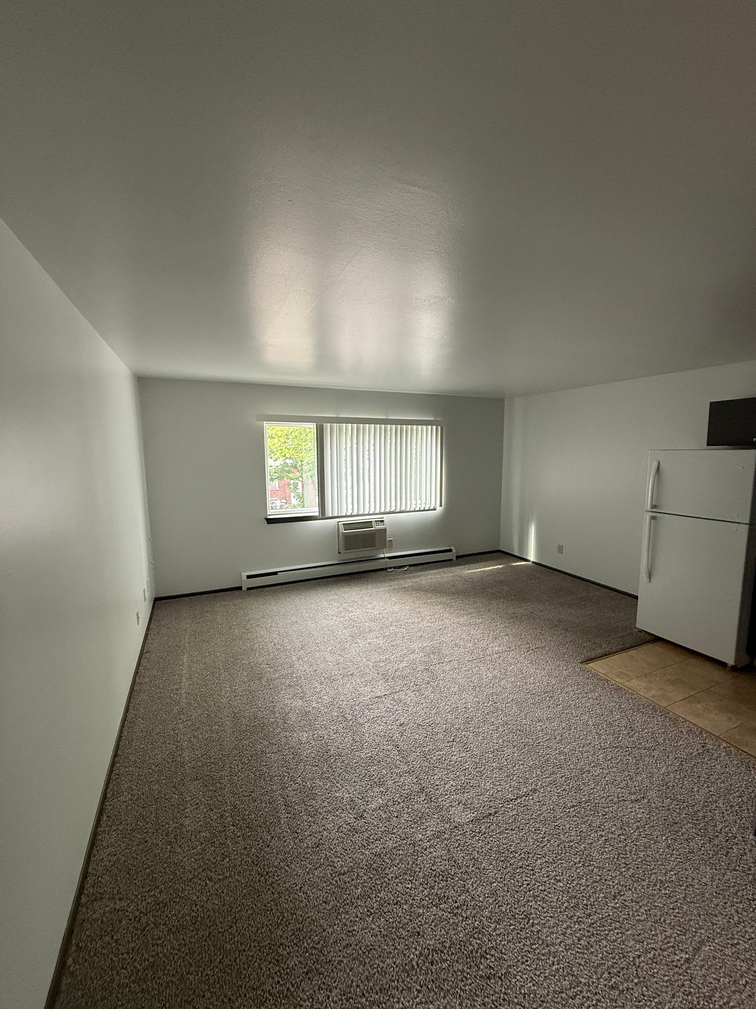 MILWAUKEE Apartment: 2605 N Frederick Ave