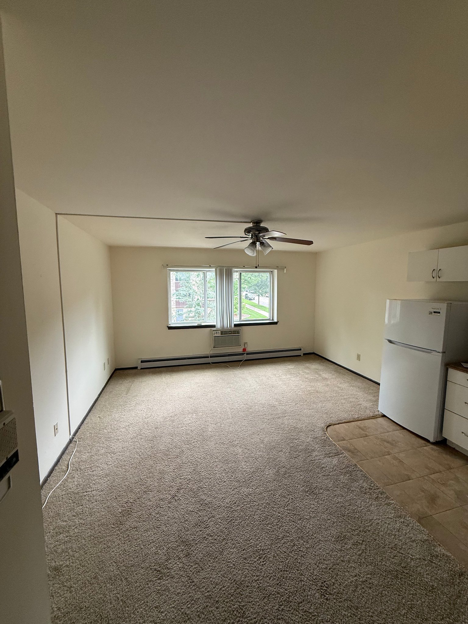 MILWAUKEE Apartment: 2605 N Frederick Ave