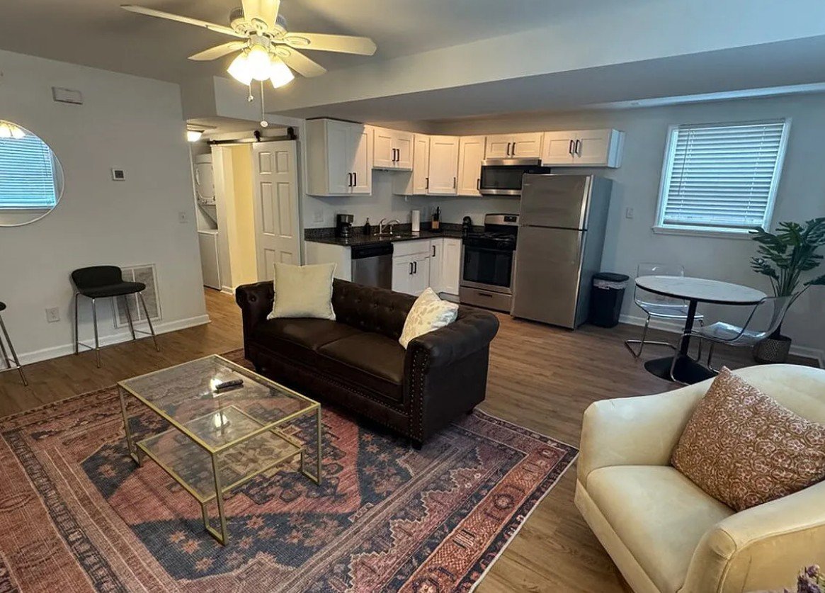 San Diego Apartment: 4077 3rd Ave