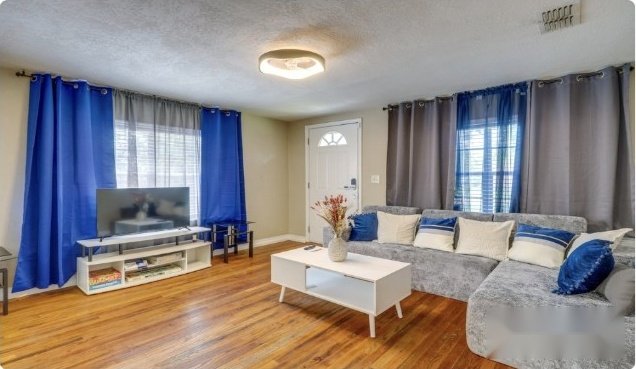 Jacksonville House: 6613 Grace Lane