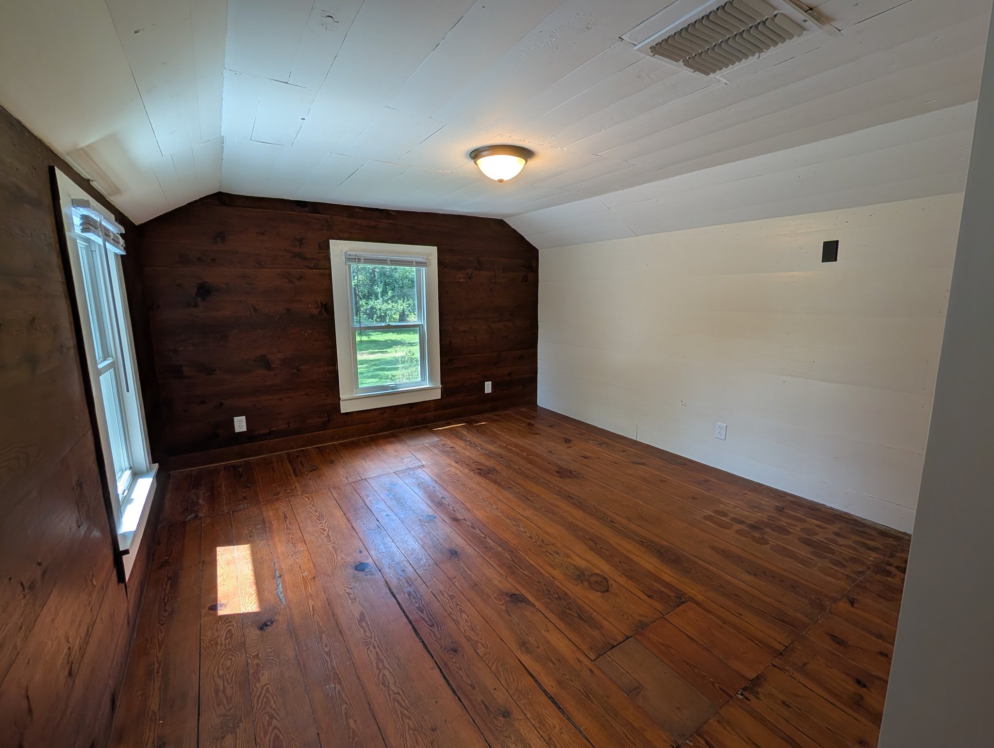 Bridgewater House: 6836 Maple Brook Ln
