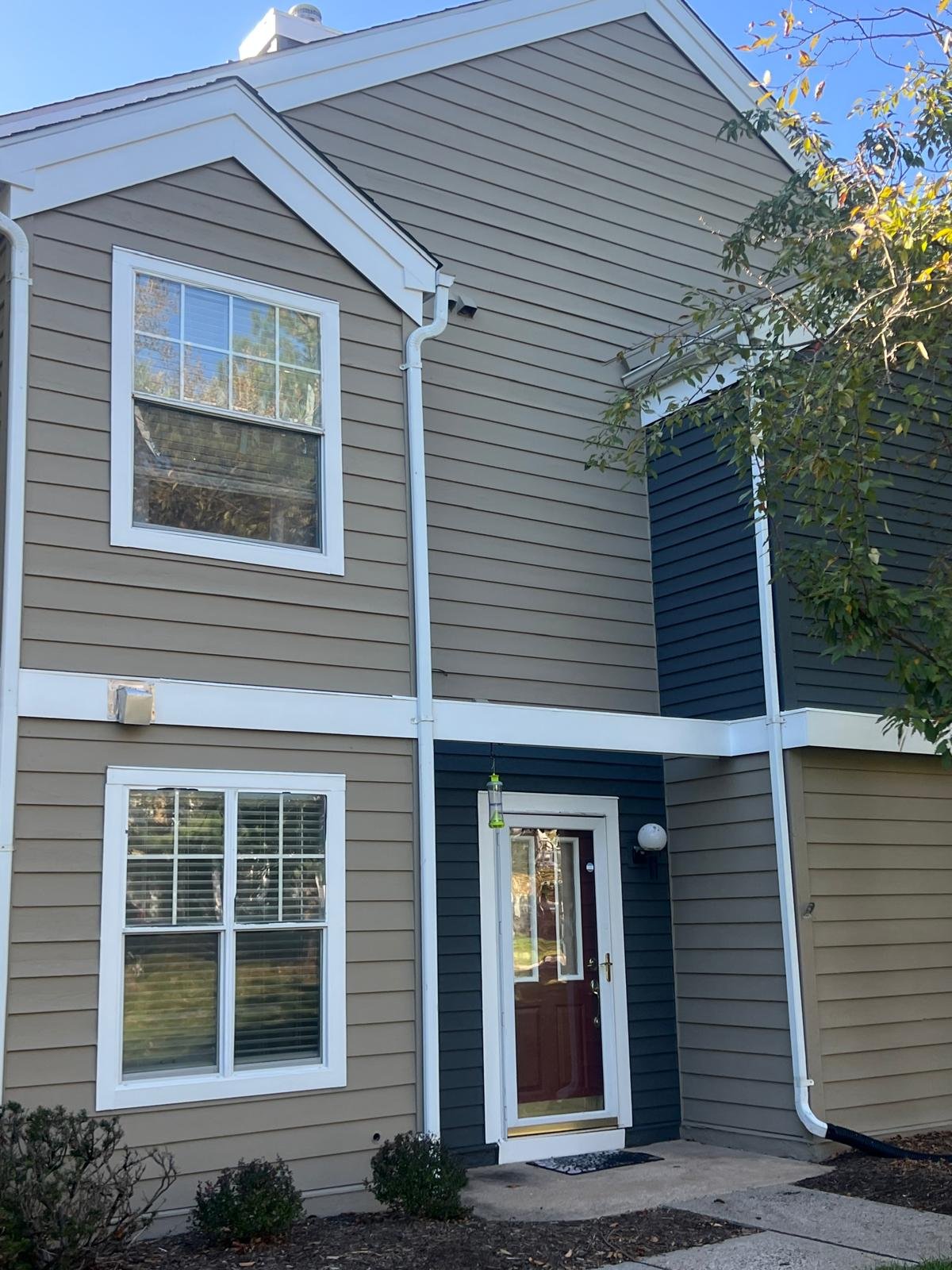 Bridgewater Townhome: 131 Bonney Ct