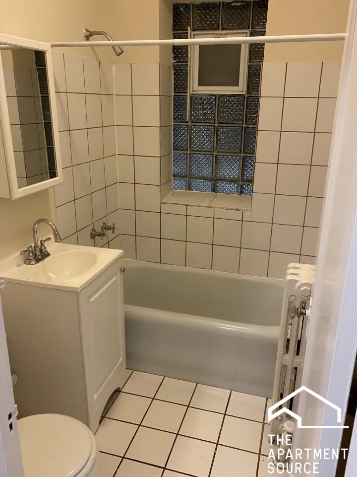 Berwyn Apartment: 6500 West Cermak Road #339 Berwyn, IL 60402