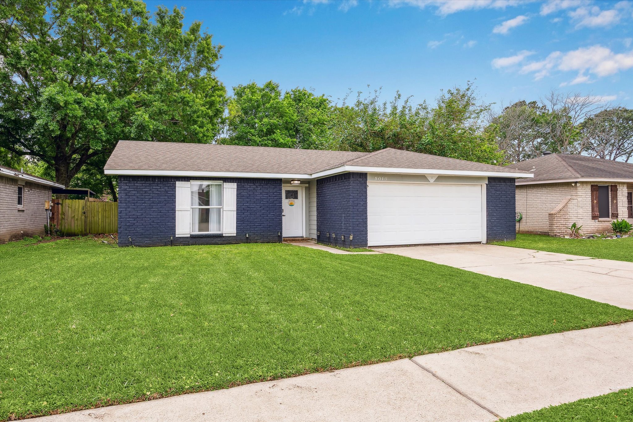 La Porte House: 5013 Valley View Dr.