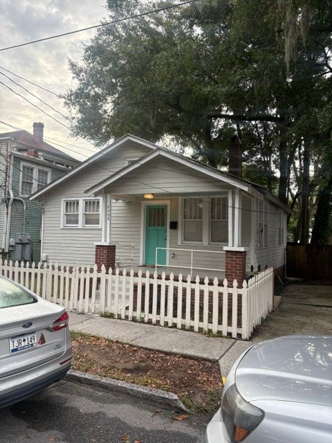 Savannah House: 2408 Lincoln Street