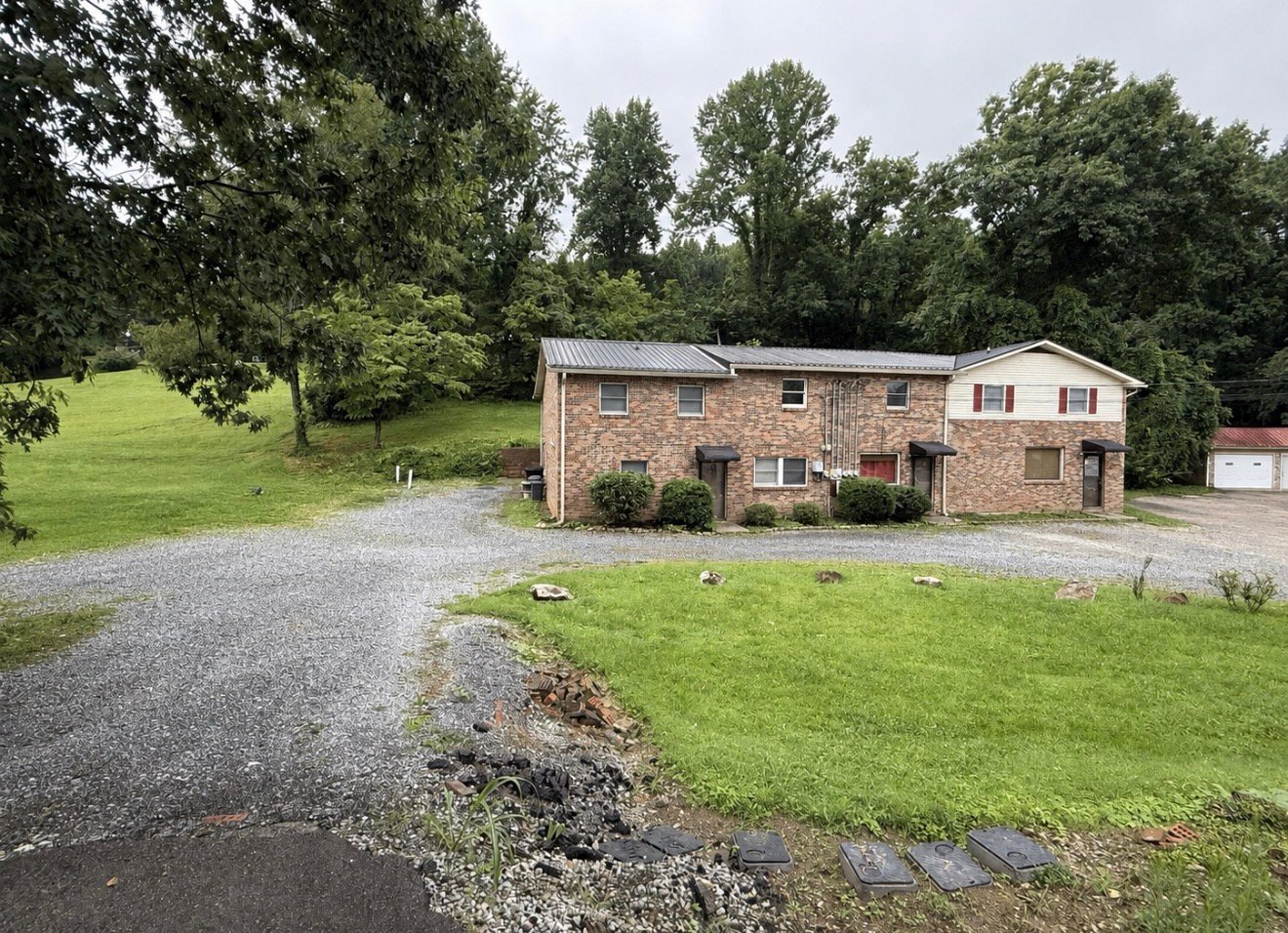Johnson City Apartment: 2506 Elizabethton Hwy