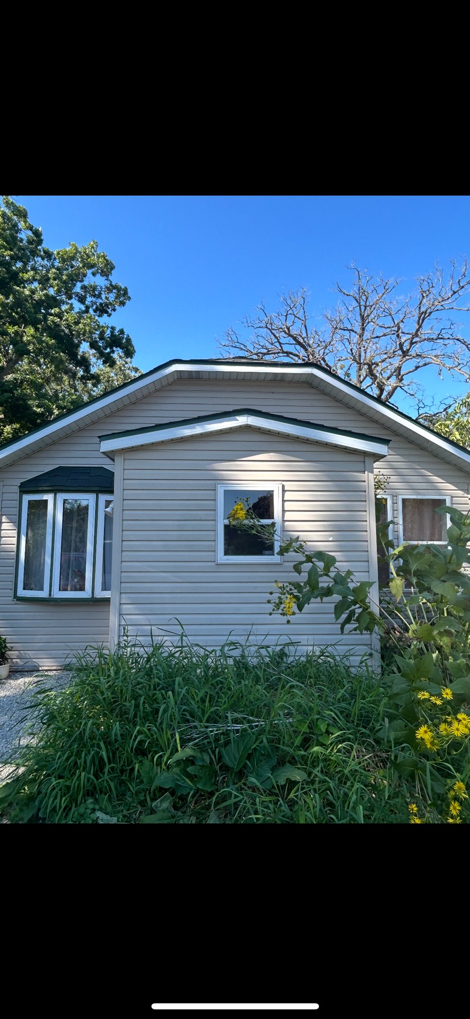 Kansasville House: 2210 Lakeshore Dr