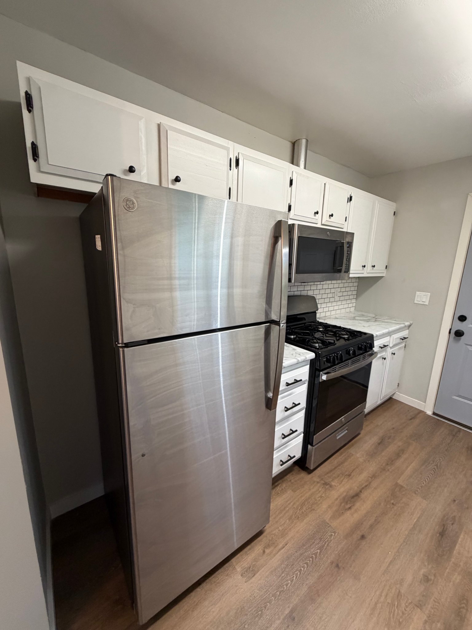 Rockford Apartment: 2938 La Salle Ave
