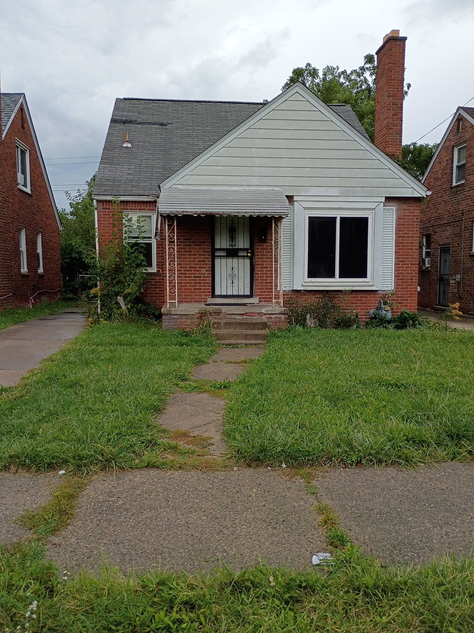 Detroit House: 7661 Fielding