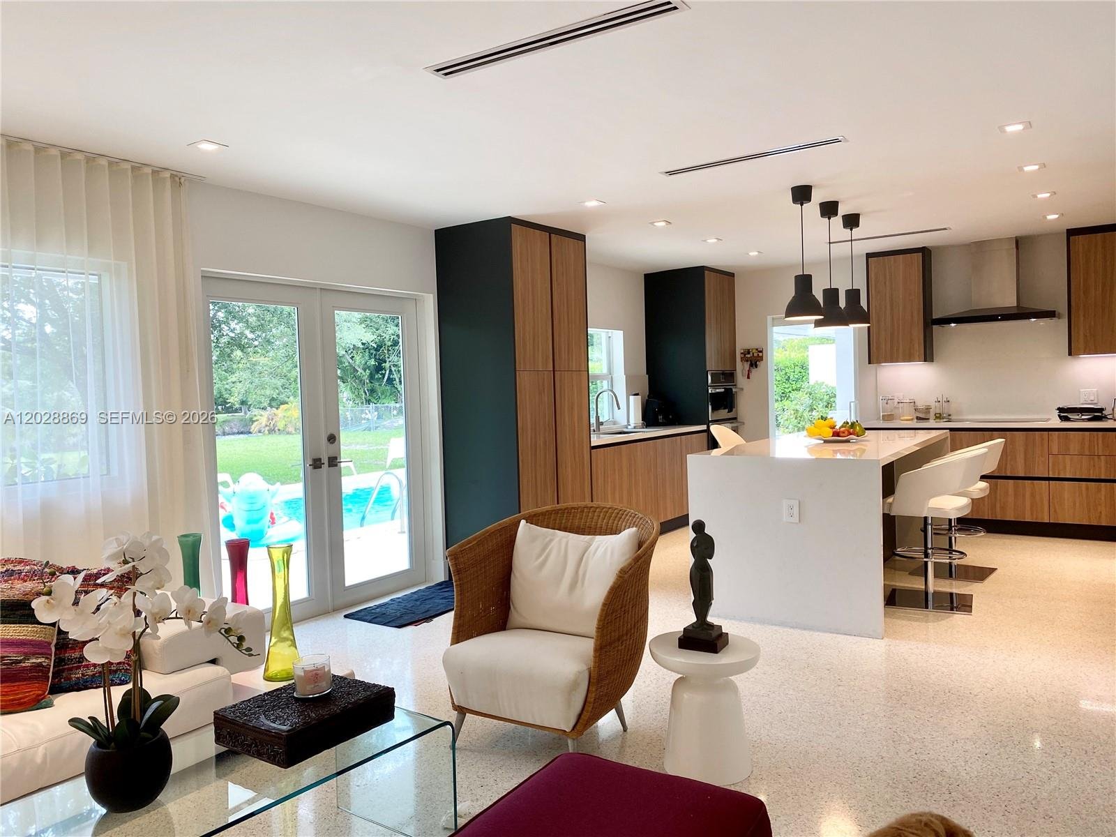 Miami House: 9121 SW 85th St