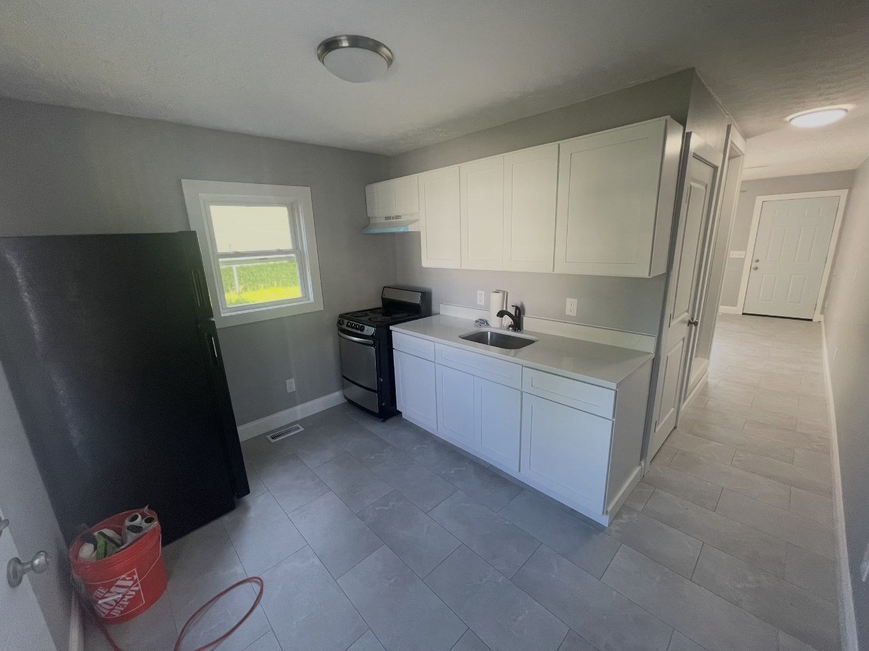 Troy Townhome: 128 Mann ave.