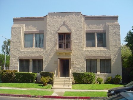 la Multiplex: 466 N. Orange Grove Ave