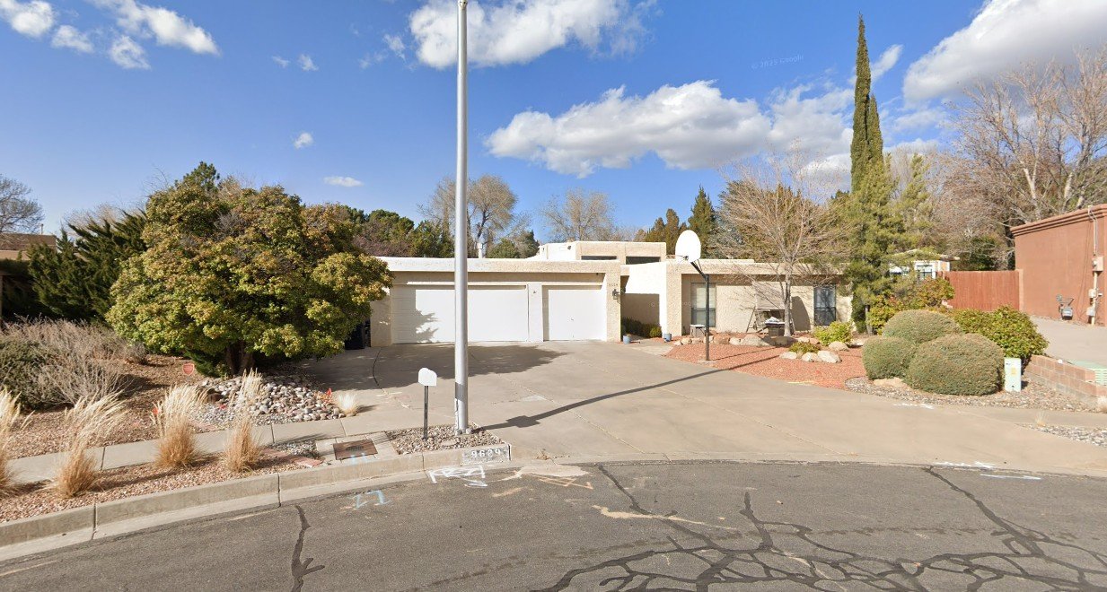 Albuquerque House: 9629 Messervy Ave NE